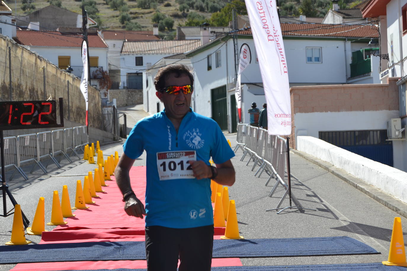 Cerca de 150 deportistas, entre participantes del trail, minitrail y senderistas, celebran en esta prueba que tuvo lugar en una agradable mañana de domingo 