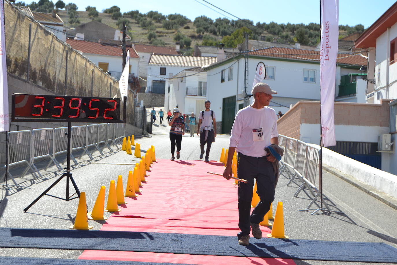 Cerca de 150 deportistas, entre participantes del trail, minitrail y senderistas, celebran en esta prueba que tuvo lugar en una agradable mañana de domingo 