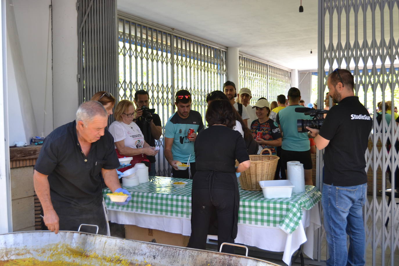 Cerca de 150 deportistas, entre participantes del trail, minitrail y senderistas, celebran en esta prueba que tuvo lugar en una agradable mañana de domingo 