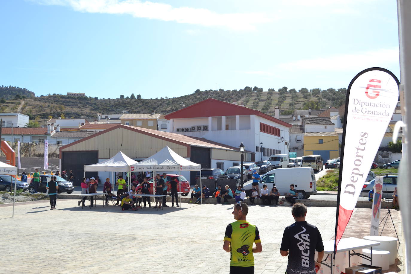 Cerca de 150 deportistas, entre participantes del trail, minitrail y senderistas, celebran en esta prueba que tuvo lugar en una agradable mañana de domingo 