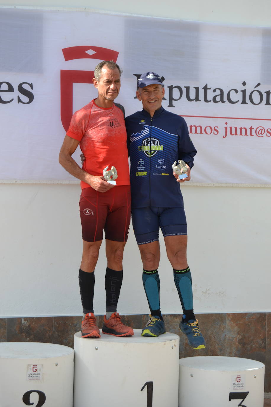 Cerca de 150 deportistas, entre participantes del trail, minitrail y senderistas, celebran en esta prueba que tuvo lugar en una agradable mañana de domingo 