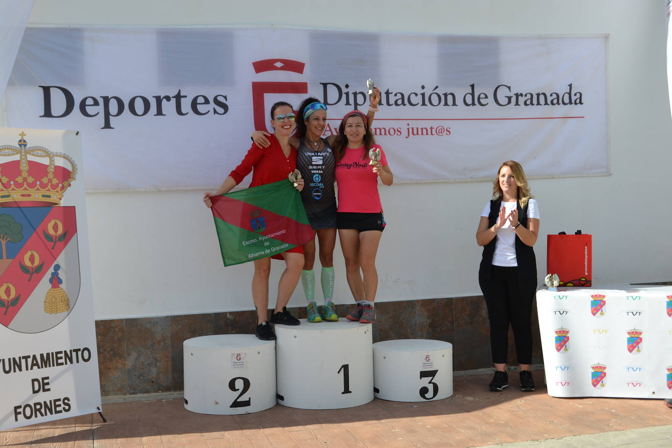 Cerca de 150 deportistas, entre participantes del trail, minitrail y senderistas, celebran en esta prueba que tuvo lugar en una agradable mañana de domingo 