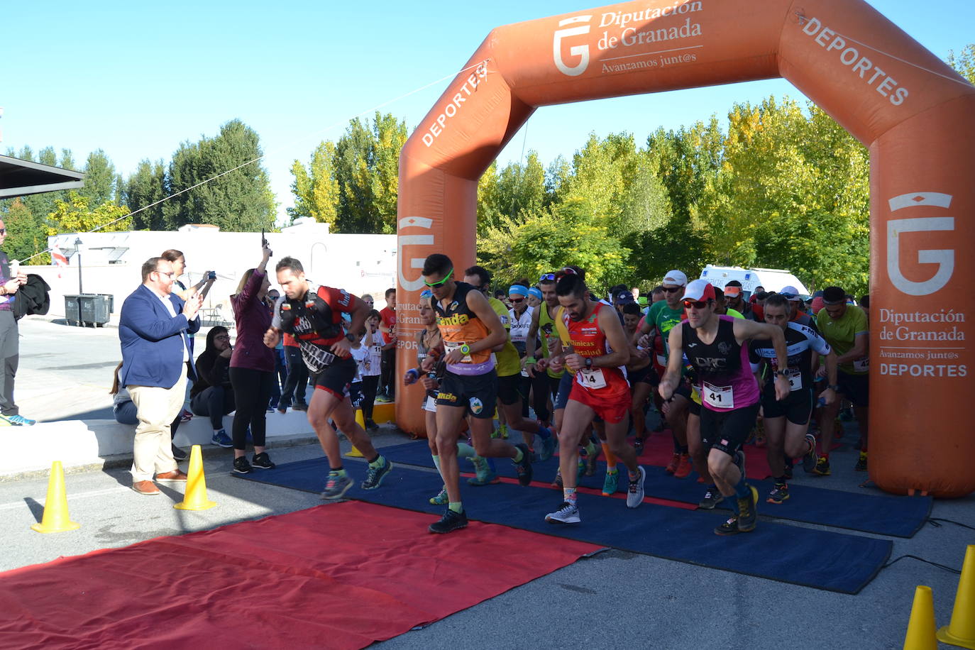 Cerca de 150 deportistas, entre participantes del trail, minitrail y senderistas, celebran en esta prueba que tuvo lugar en una agradable mañana de domingo 