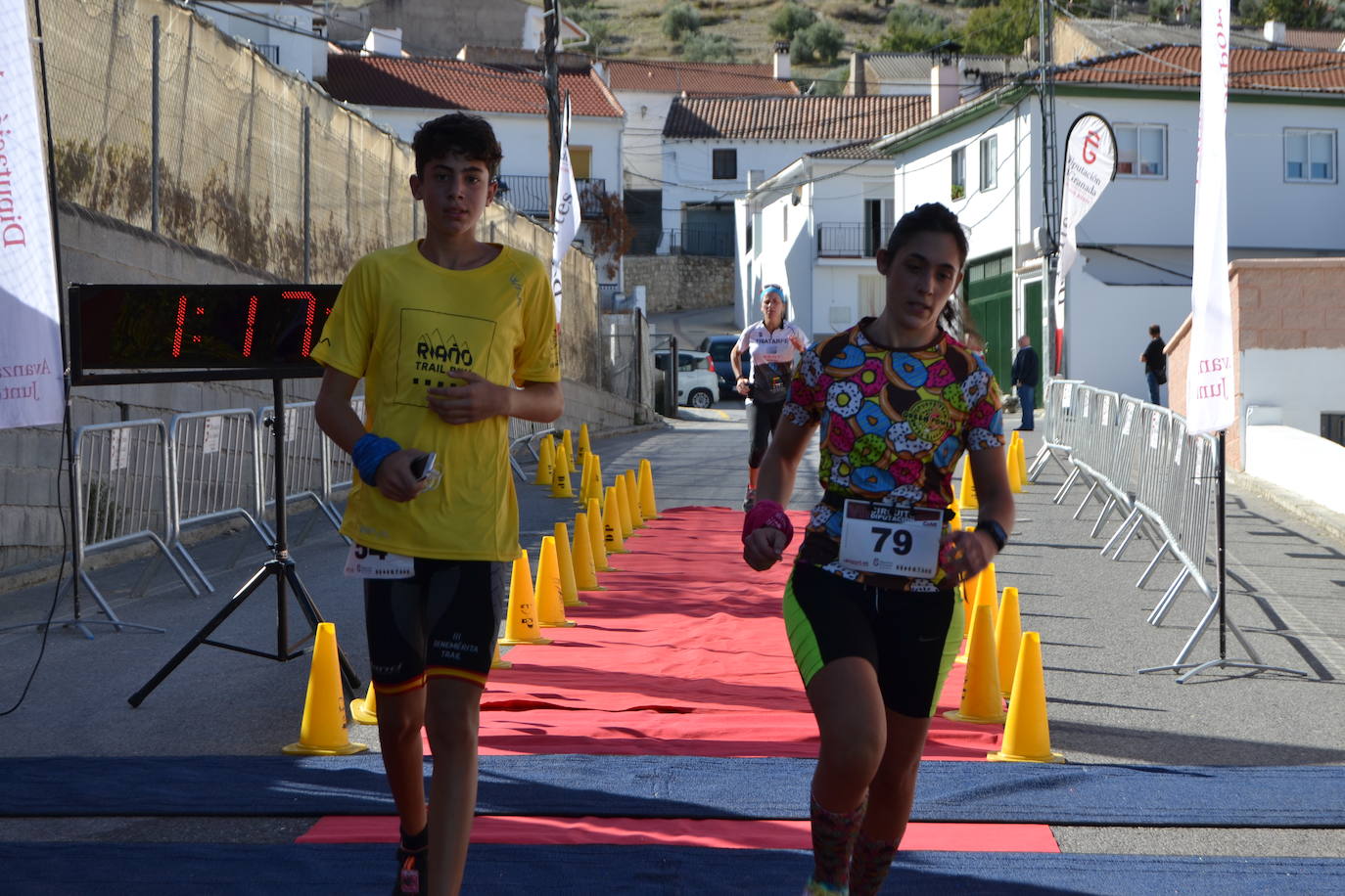 Cerca de 150 deportistas, entre participantes del trail, minitrail y senderistas, celebran en esta prueba que tuvo lugar en una agradable mañana de domingo 