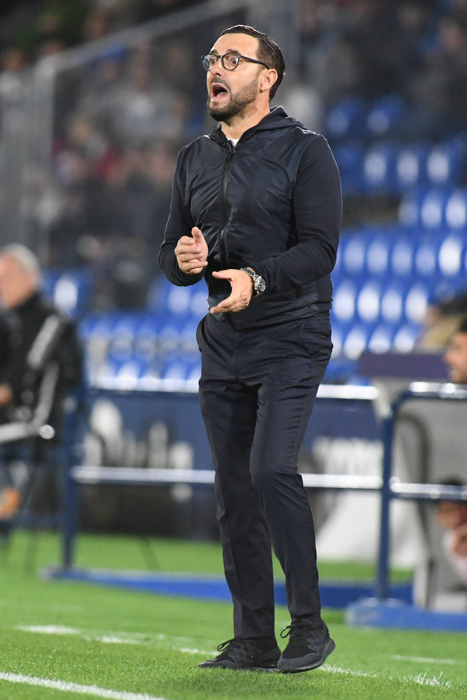 Las mejores instantáneas del choque en el Coliseum Alfonso Pérez