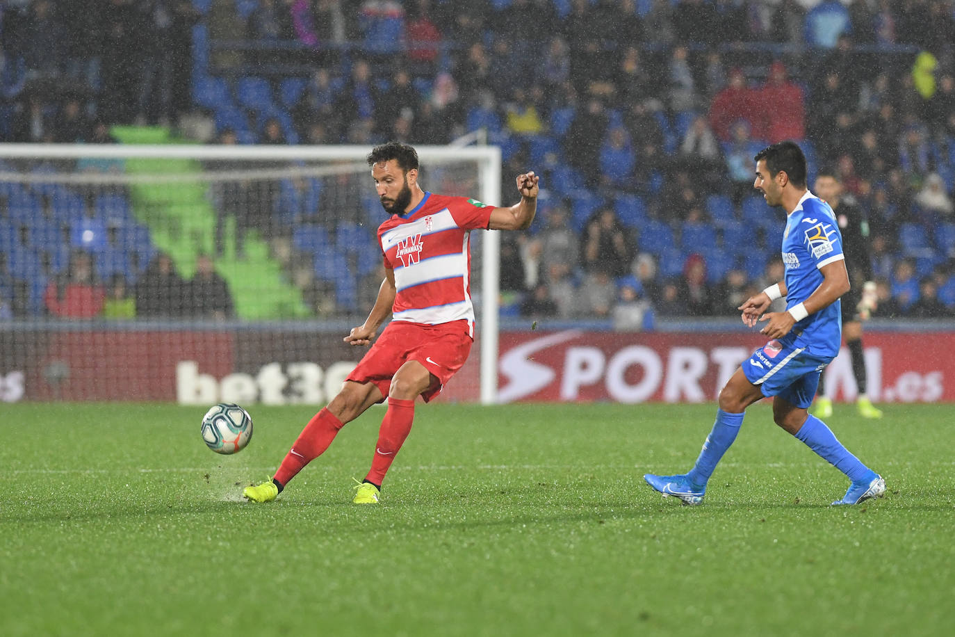Las mejores instantáneas del choque en el Coliseum Alfonso Pérez