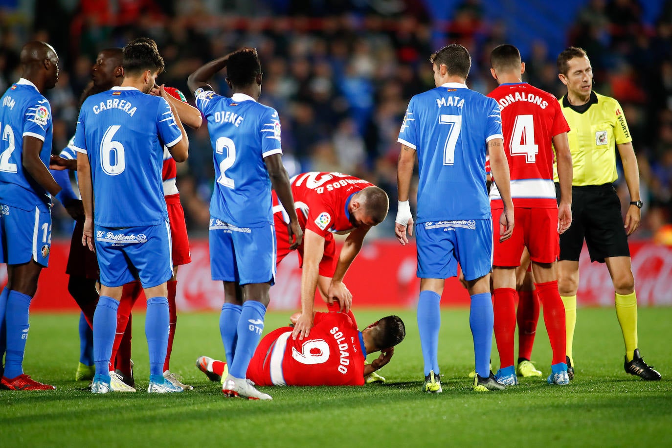 Las mejores instantáneas del choque en el Coliseum Alfonso Pérez