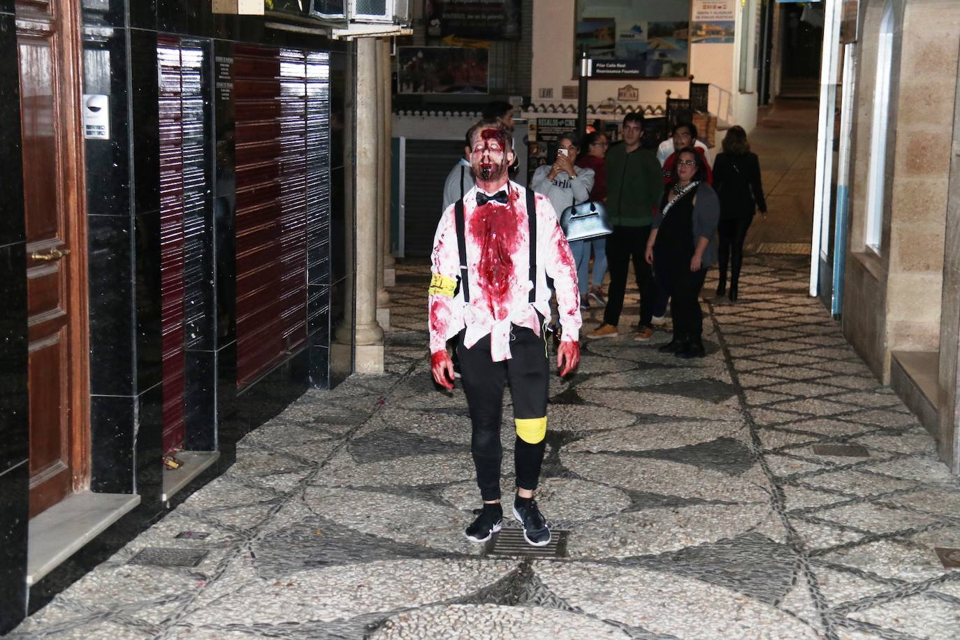 Fotos Halloween: Apocalipsis zombie en Almuñécar