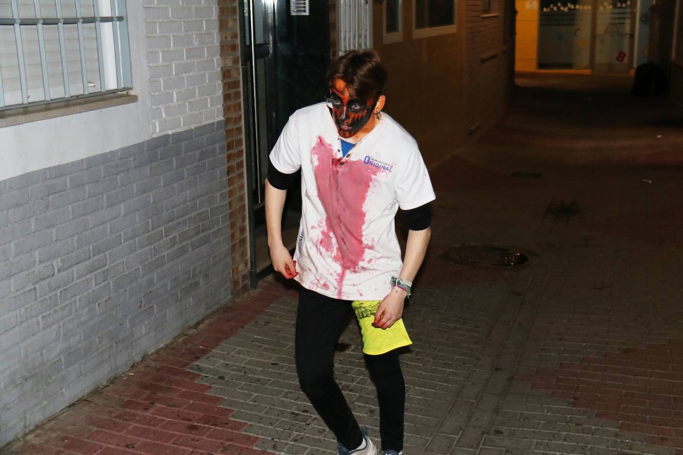 Fotos Halloween: Apocalipsis zombie en Almuñécar