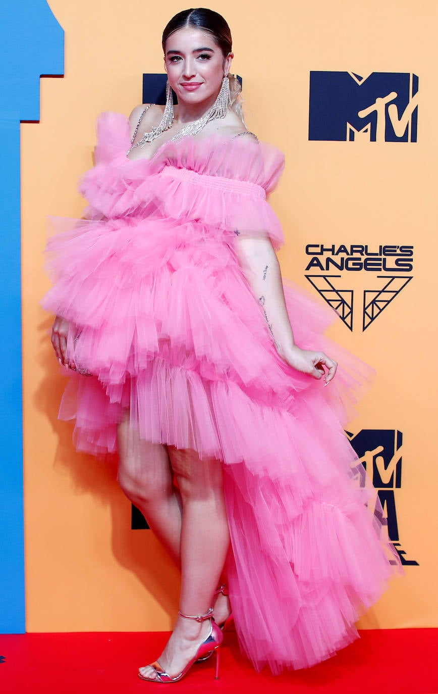 Sevilla acogió unos galardones que premiaron a la granadina Lola Índigo como Mejor Artista de España