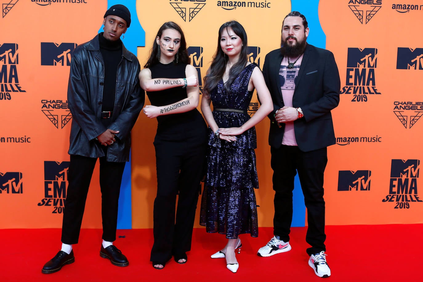 Sevilla acogió unos galardones que premiaron a la granadina Lola Índigo como Mejor Artista de España