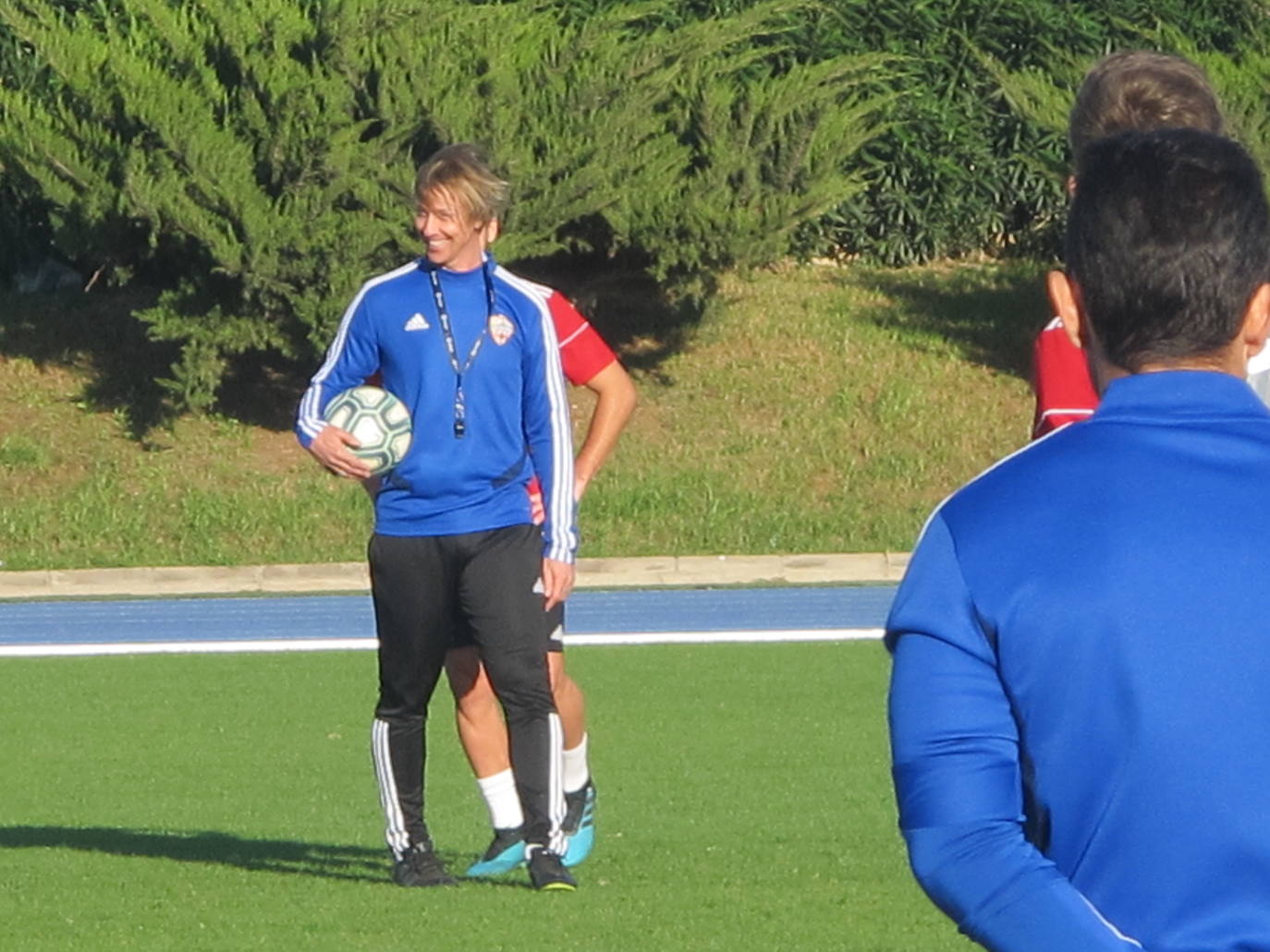 El madrileño se hizo cargo de la primera plantilla y su estreno fue ante una gran expectación