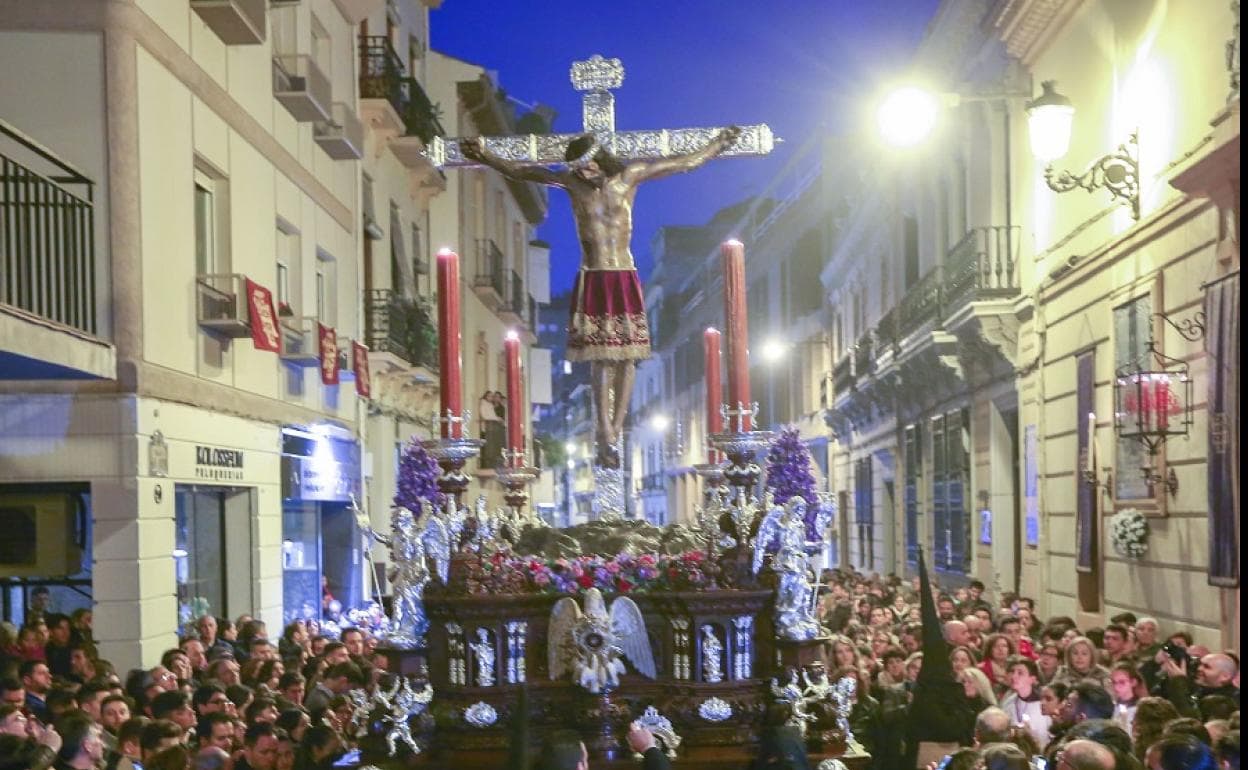 El Ayuntamiento concede la Medalla de Oro de Granada al Cristo de San Agustín 