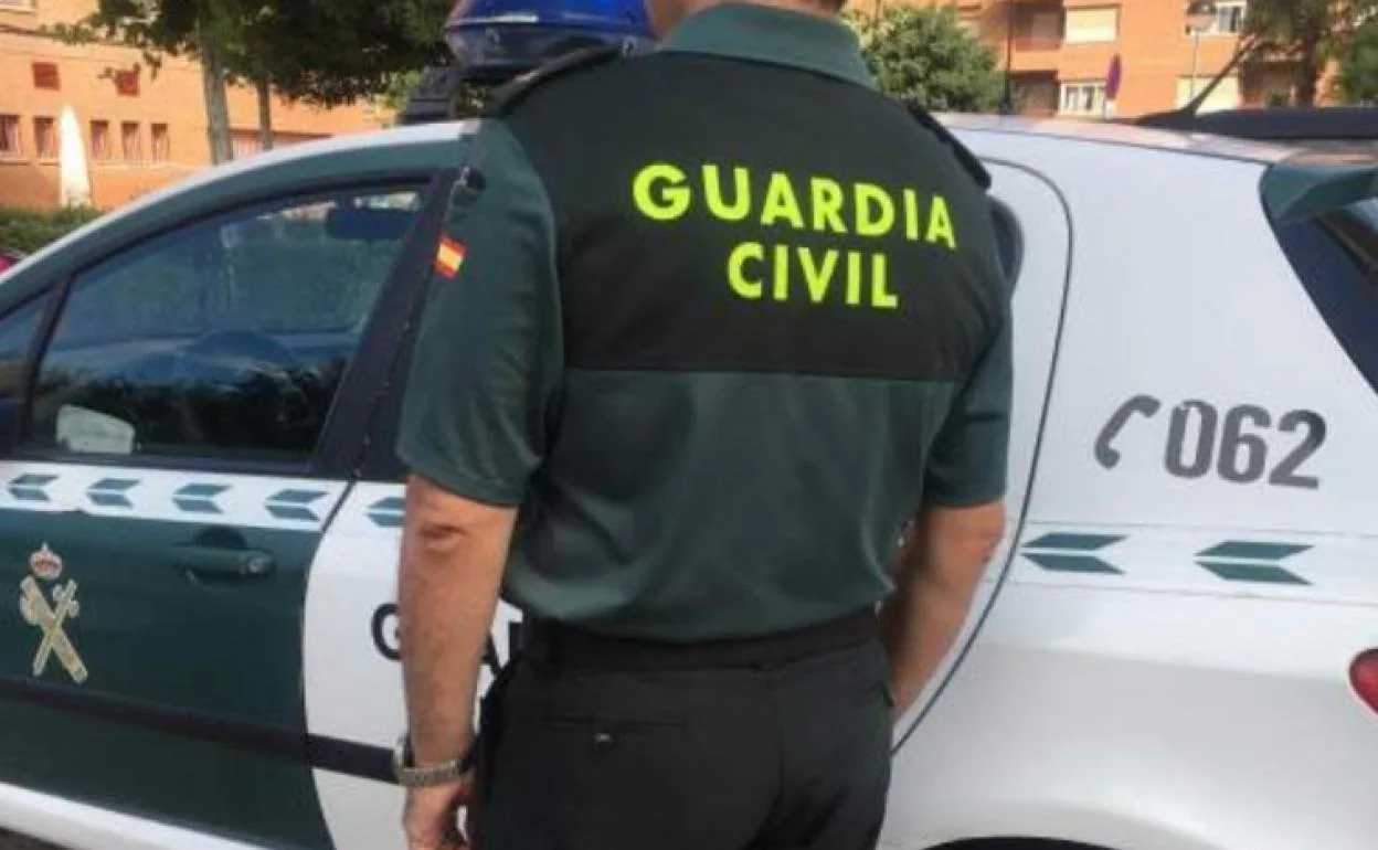 Atraco en Granada | Roban a un menor y son cazados por la Guardia Civil poco después