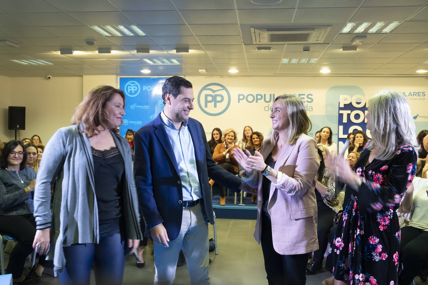 El presidente de la Junta de Andalucía y lider del PP andaluz ha confrontado las «recetas económicas» de Sánchez frente a las reformas iniciadas por el «Gobierno del cambio» en Andalucía