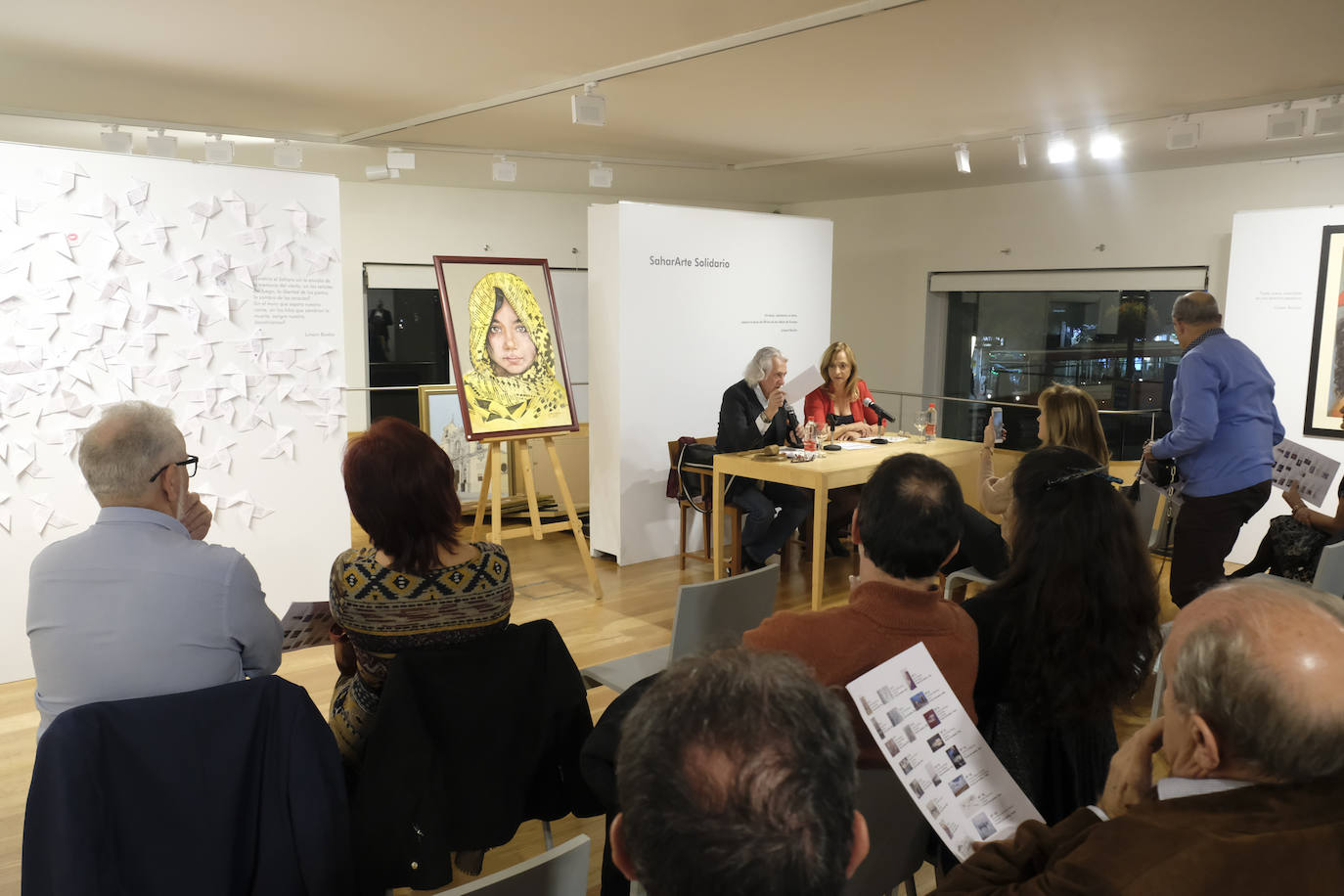 Fotos: Así fue la subasta solidaria para la Asociación de Amigos del Pueblo Saharaui