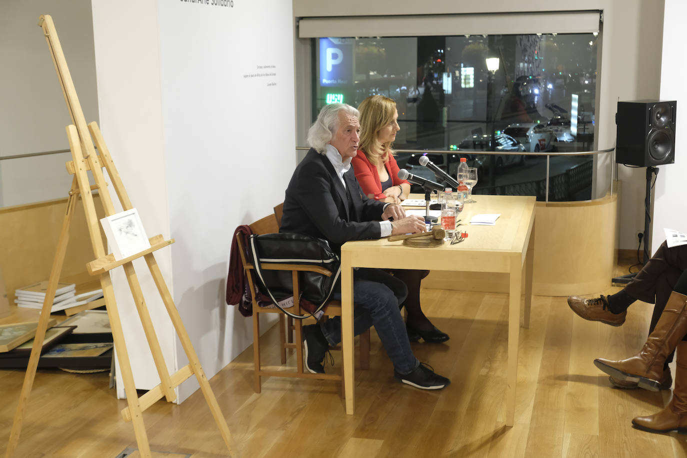 Fotos: Así fue la subasta solidaria para la Asociación de Amigos del Pueblo Saharaui