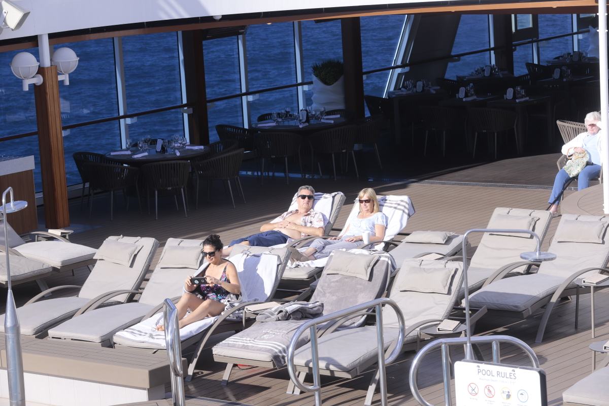Fotos: Entramos en el crucero de lujo Azamara Pursuit que está en Motril