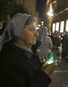 Imagen secundaria 2 - La madre Riquelme vuelve a casa