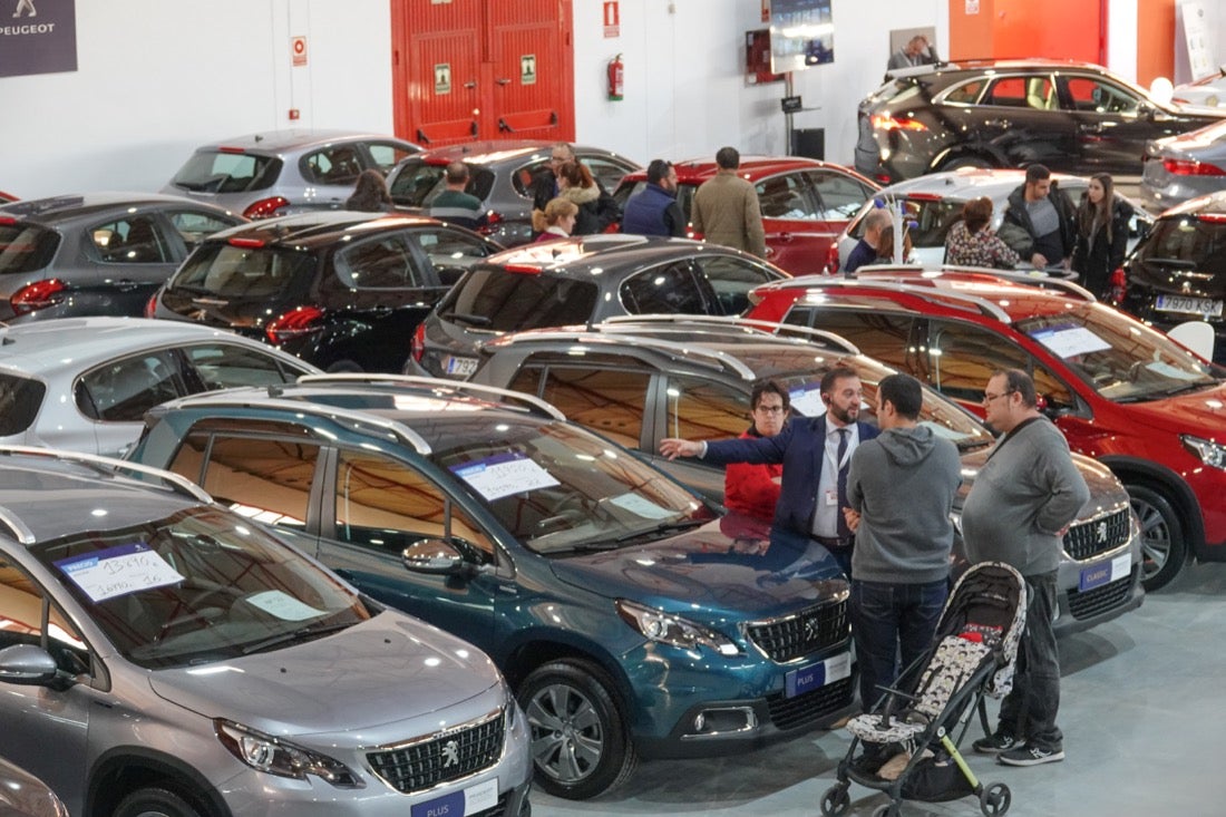 Fotos: Coches para todos los gustos a precios asequibles en la Feria del Motor de Granada