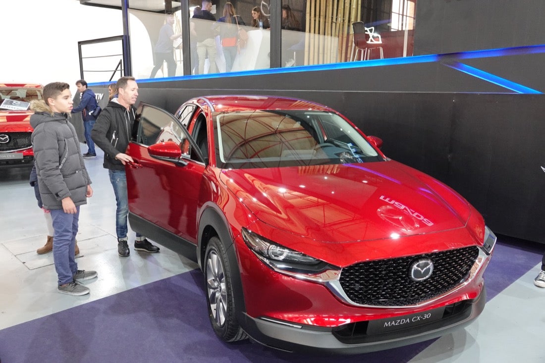 Fotos: Coches para todos los gustos a precios asequibles en la Feria del Motor de Granada