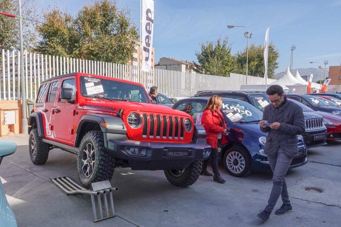 Fotos: Coches para todos los gustos a precios asequibles en la Feria del Motor de Granada