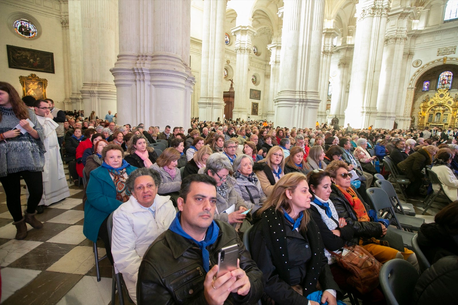 Los mejores momentos y el ambiente de lo vivido en la catedral de Granada este sábado.