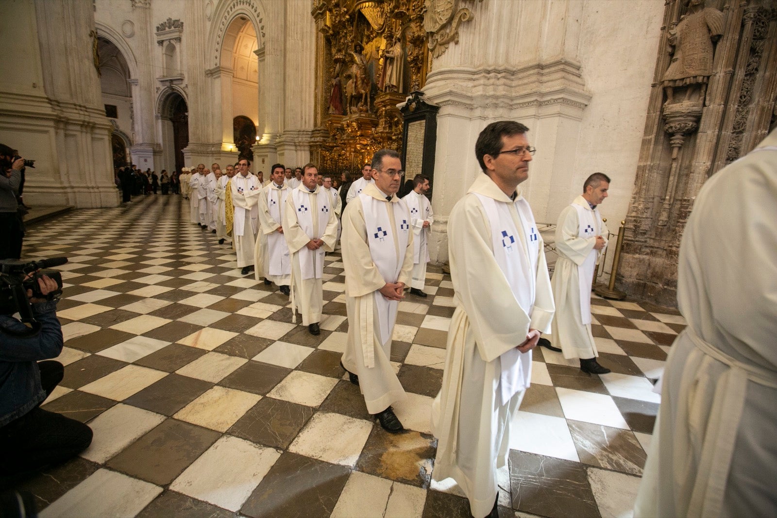 Los mejores momentos y el ambiente de lo vivido en la catedral de Granada este sábado.