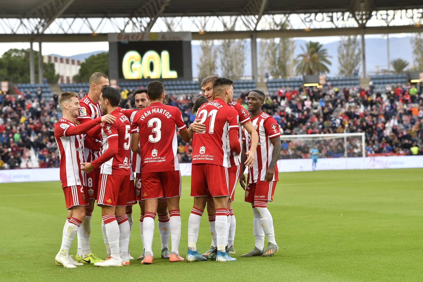 Los rojiblancos empatan con justicia ante un Real Zaragoza que manda en la segunda parte.