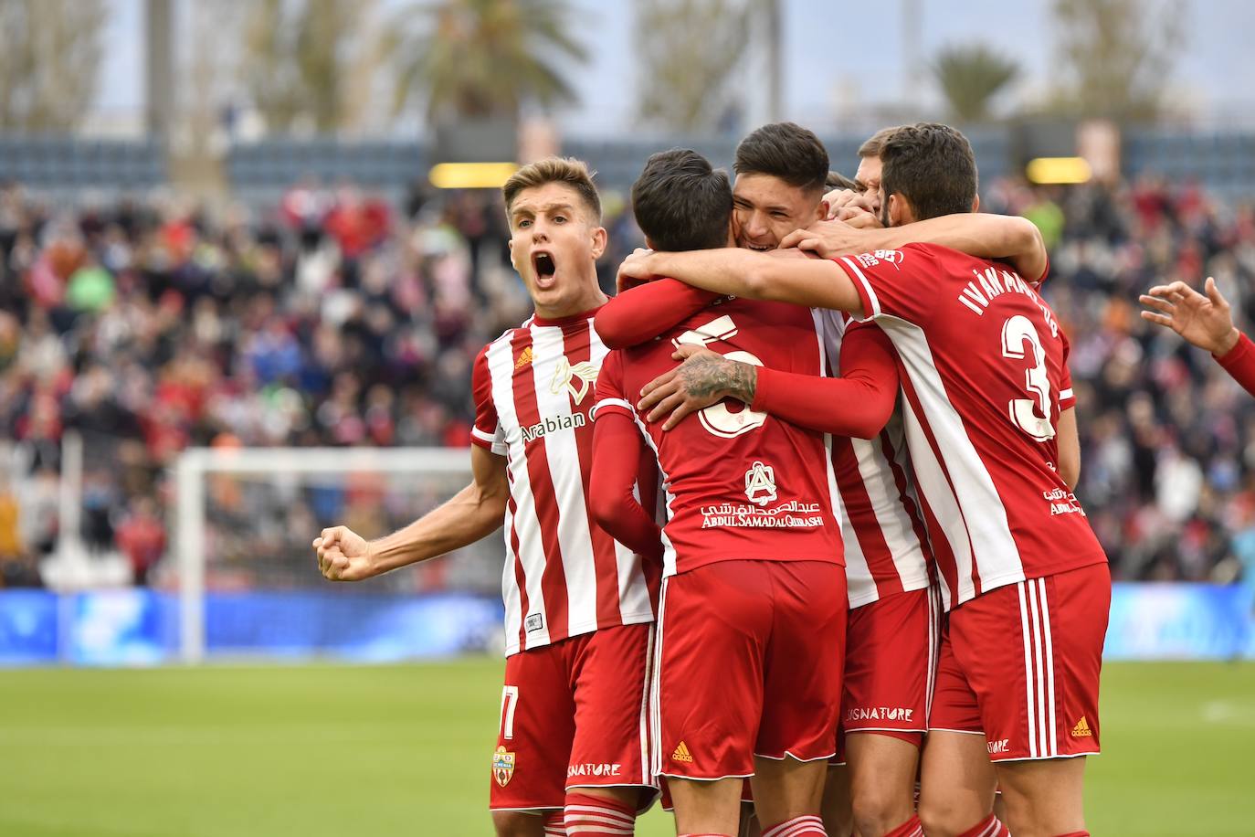 Los rojiblancos empatan con justicia ante un Real Zaragoza que manda en la segunda parte.