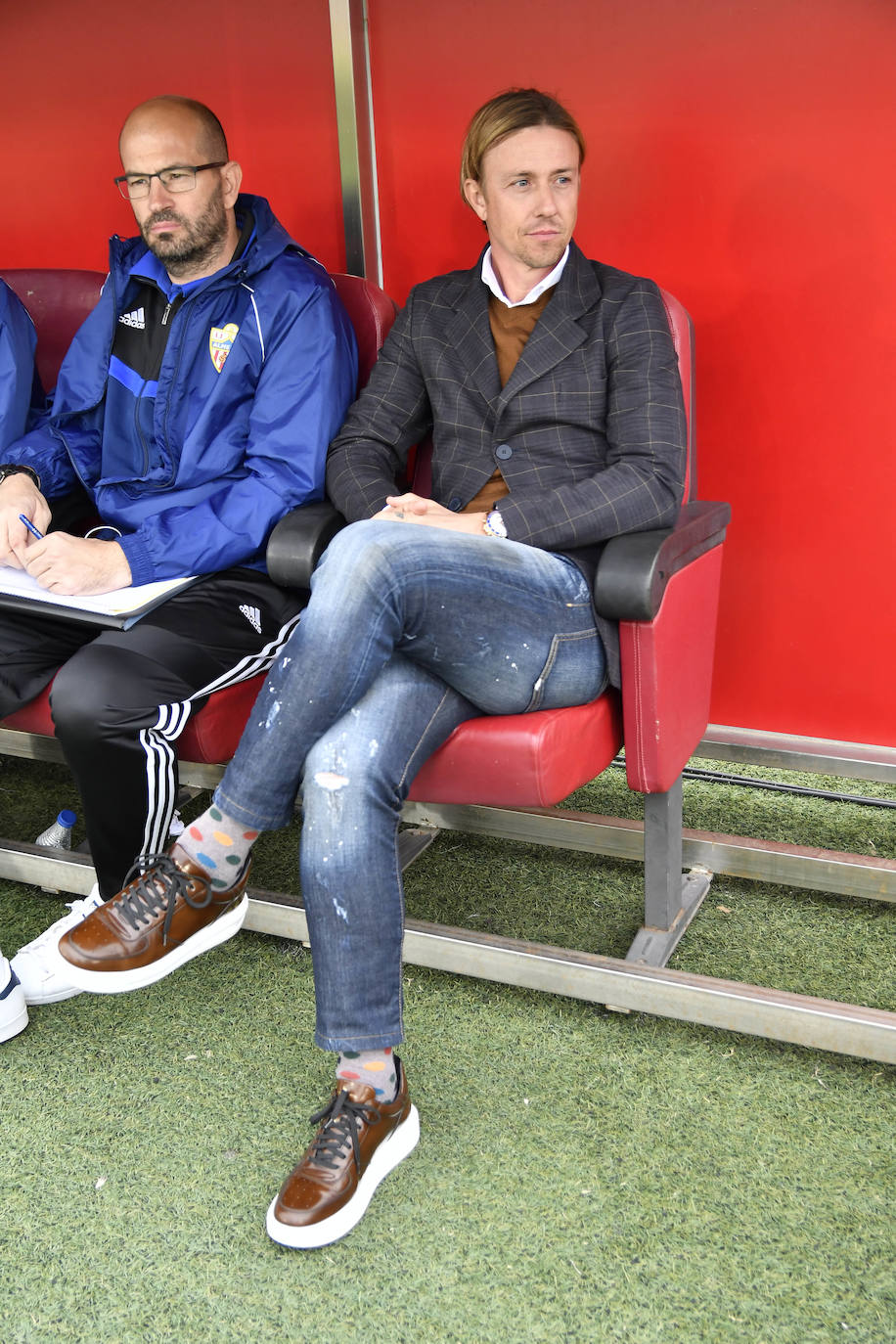 Los rojiblancos empatan con justicia ante un Real Zaragoza que manda en la segunda parte.