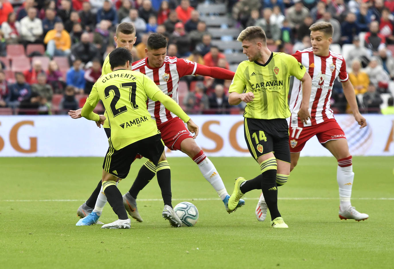 Los rojiblancos empatan con justicia ante un Real Zaragoza que manda en la segunda parte.