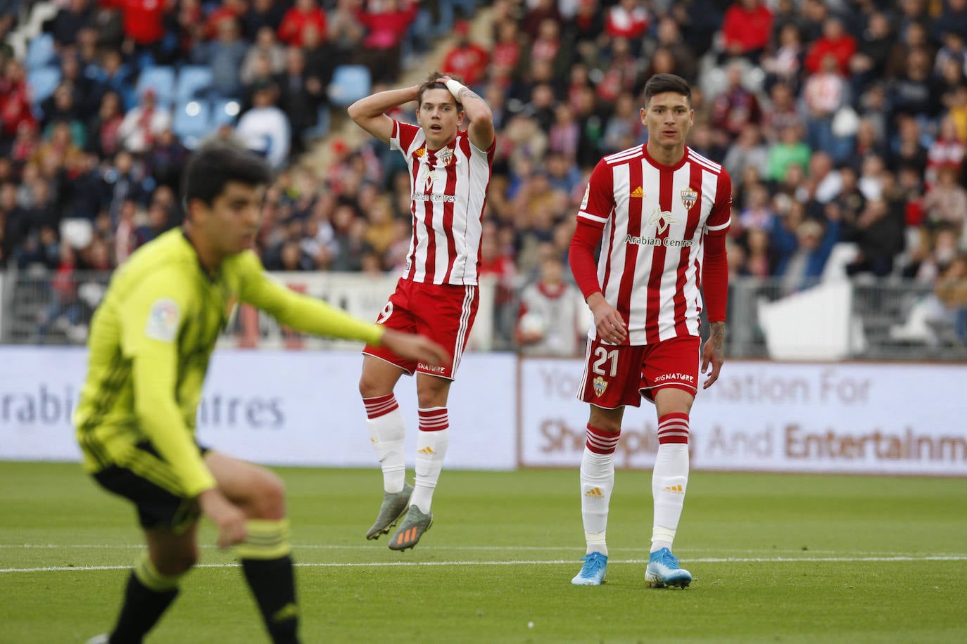 Los rojiblancos empatan con justicia ante un Real Zaragoza que manda en la segunda parte.
