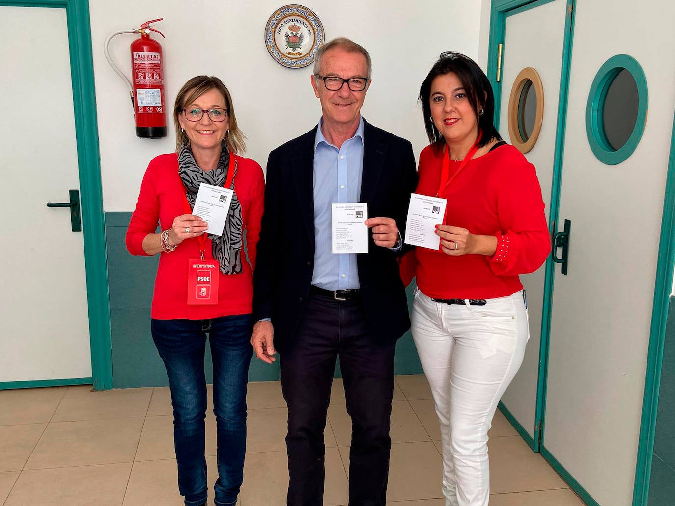 Los aspirantes a ocupar los escaños de Almería en el Congreso de los Diputados y el Senado esperan que las urnas se llenen hoy y se logre la ansiada «estabilidad» en el Gobierno