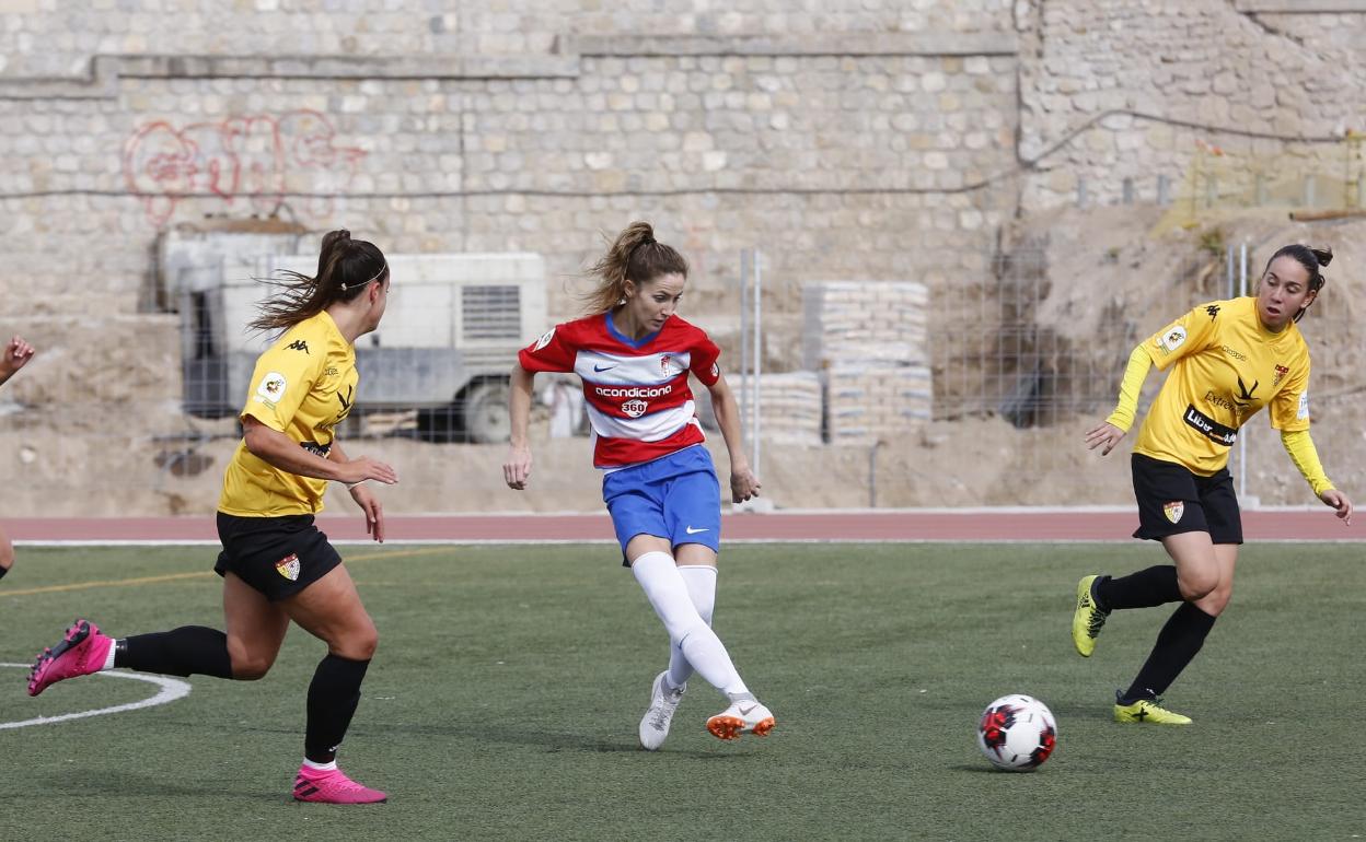 Las jugadoras del Granada femenino afrontan una de sus primeras finales. 
