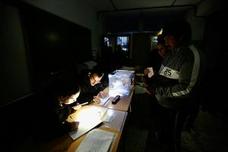 Apagón en el IES La Paz de la capital a últimas horas de la jornada electoral.