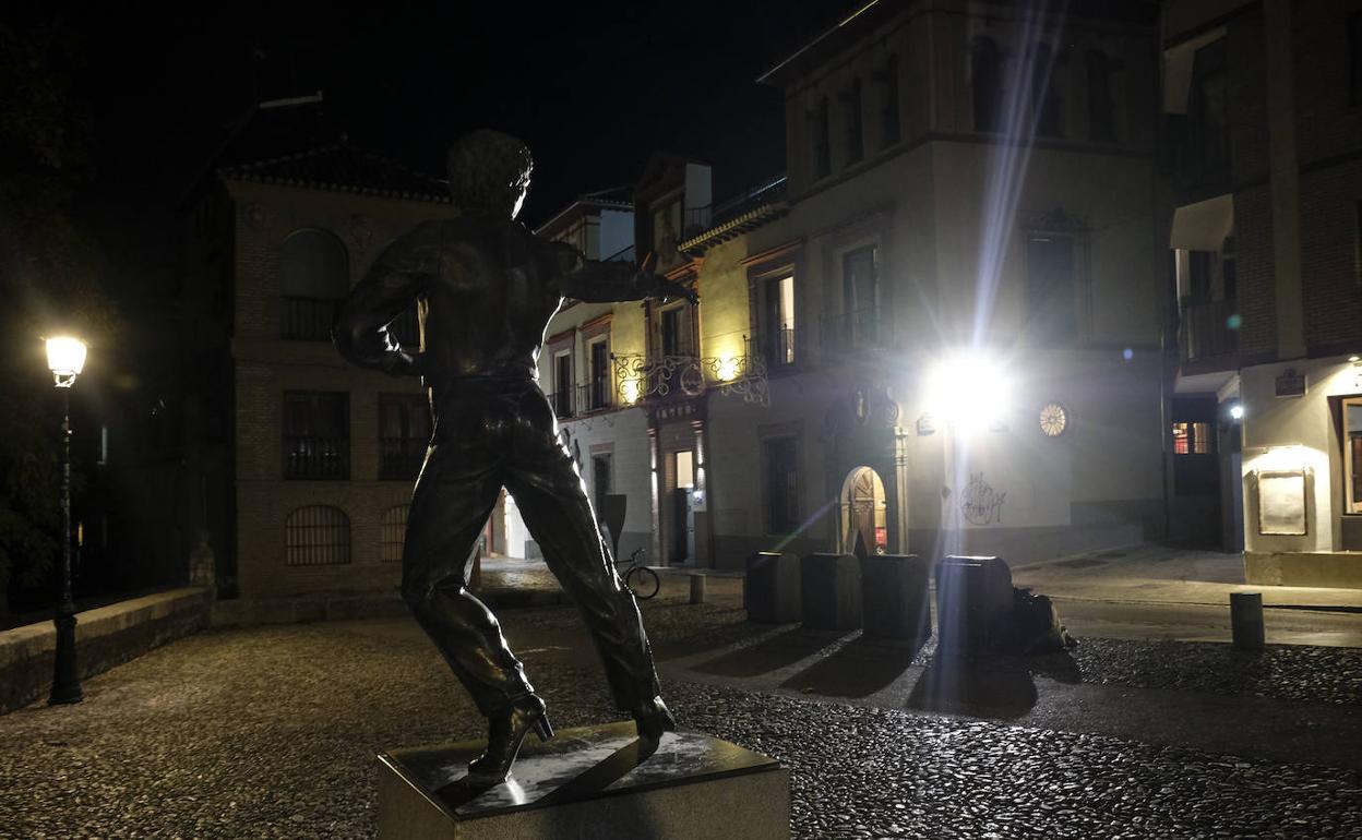 Granada | La luz 'cegadora' de Mario Maya en el Paseo de los Tristes