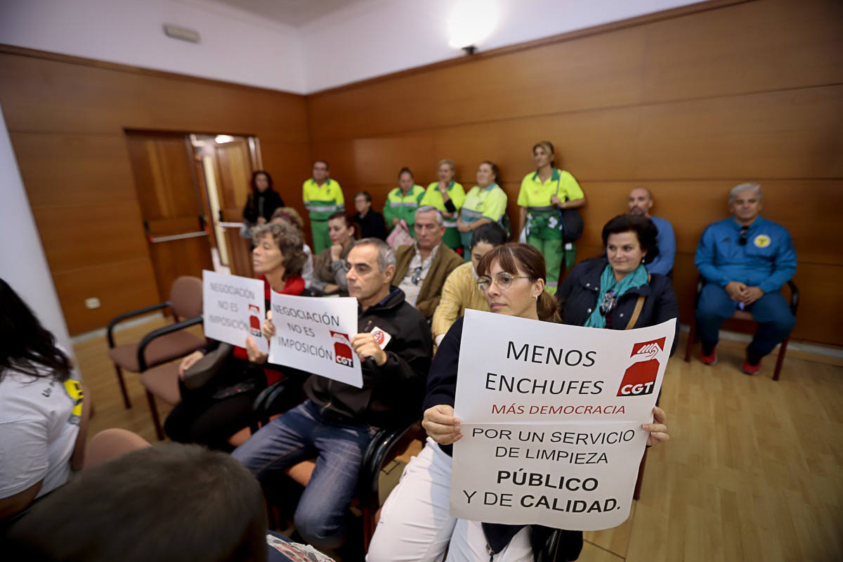 El personal reclama menos enchufismo en el servicio y más medios para trabajar 