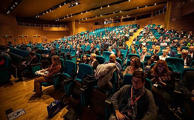 Participantes en el XII Congreso Iberoamericano del Catastro, que se celebra hasta hoy en el palacio de congresos de Granada. 