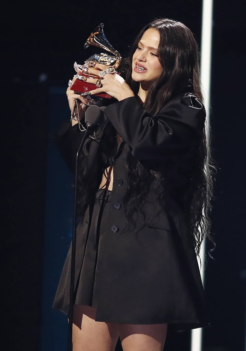 La artista española logró cinco de los seis premios a los que estaba nominada 