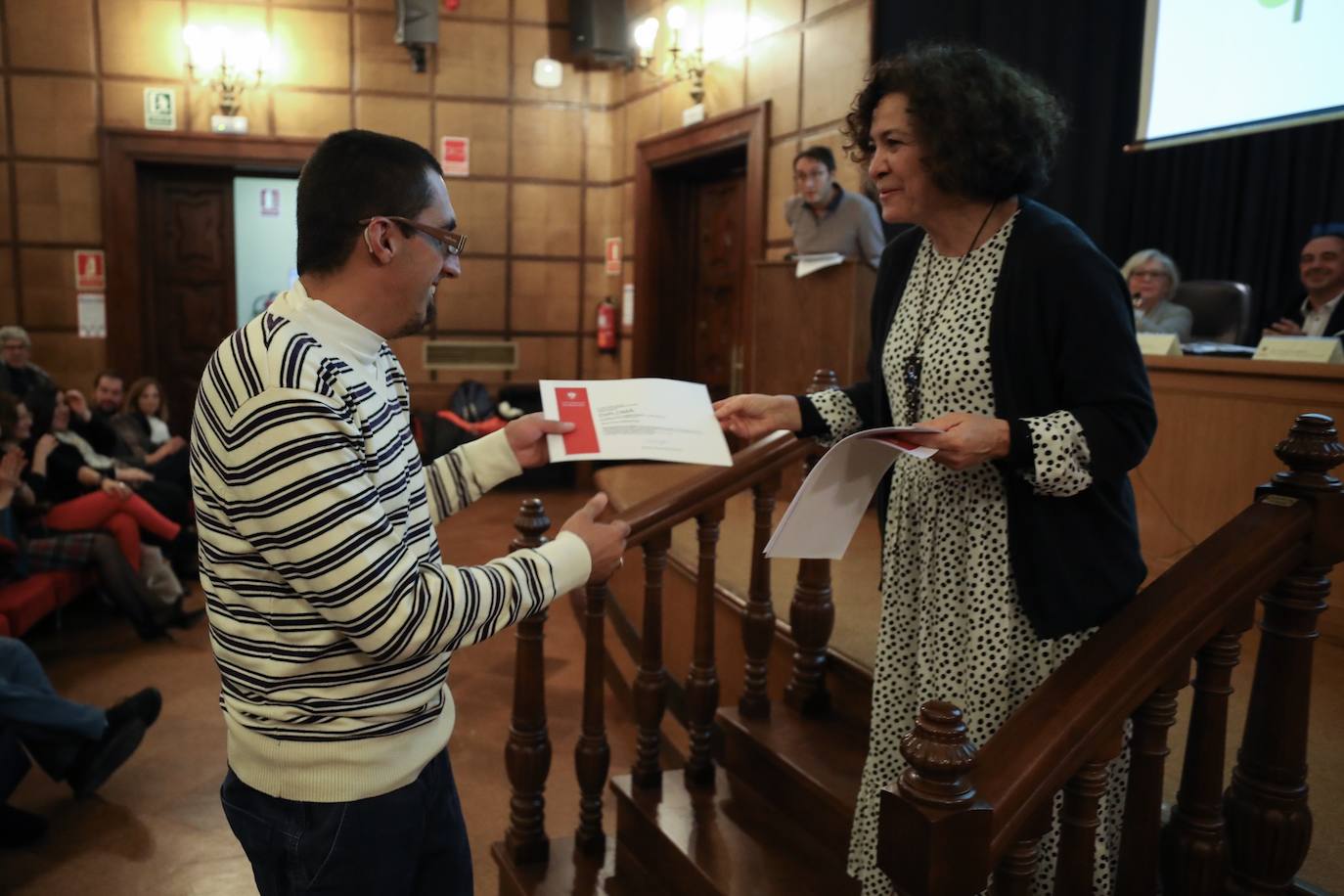 Estas prácticas contribuyen a promover la inclusión social y laboral de las personas con discapacidad intelectual y fomentar la formación e inserción laboral