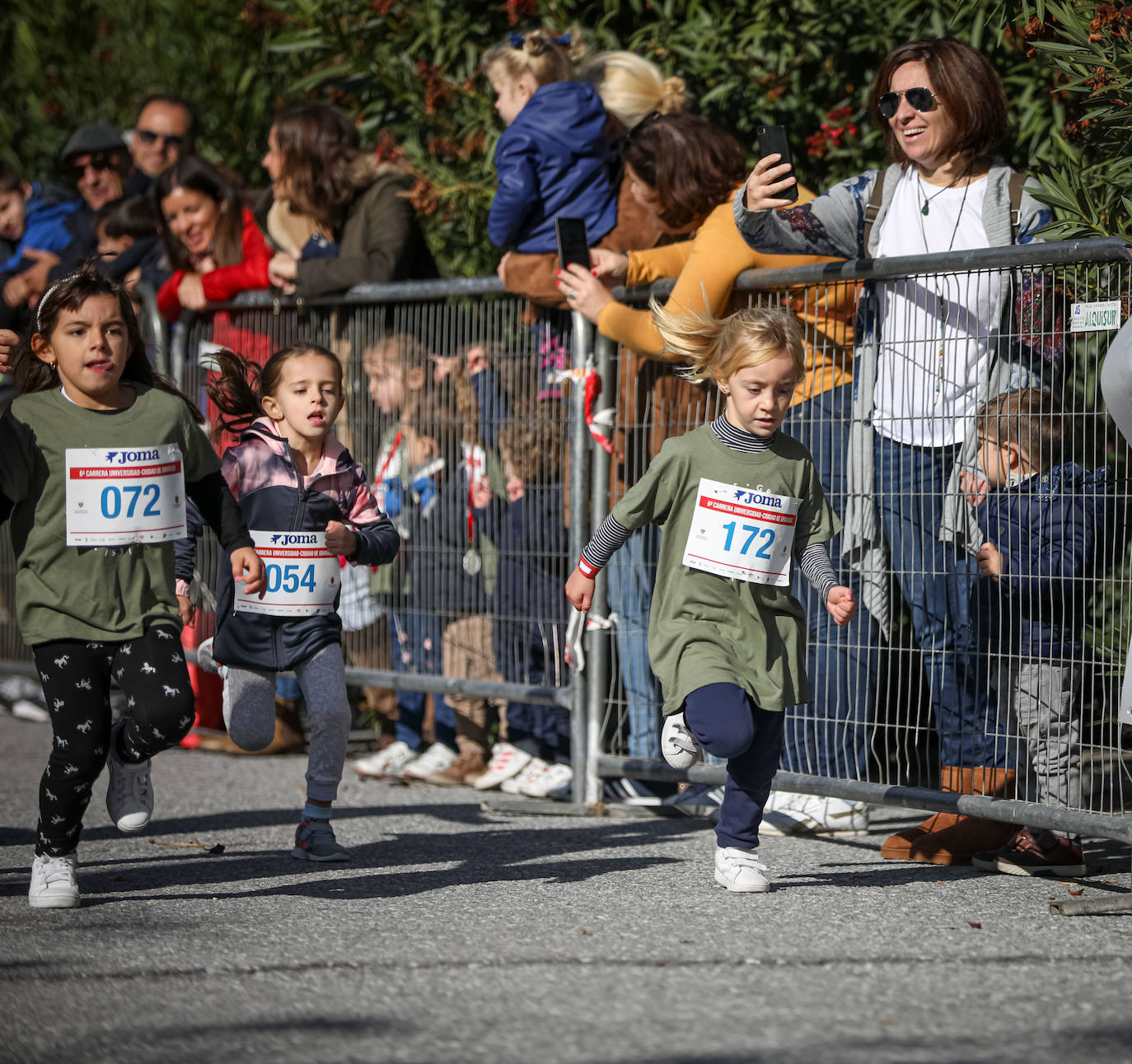 240 niños y niñas participan en la primera jornada de la sexta edición de la Carrera Universidad Ciudad de Granada