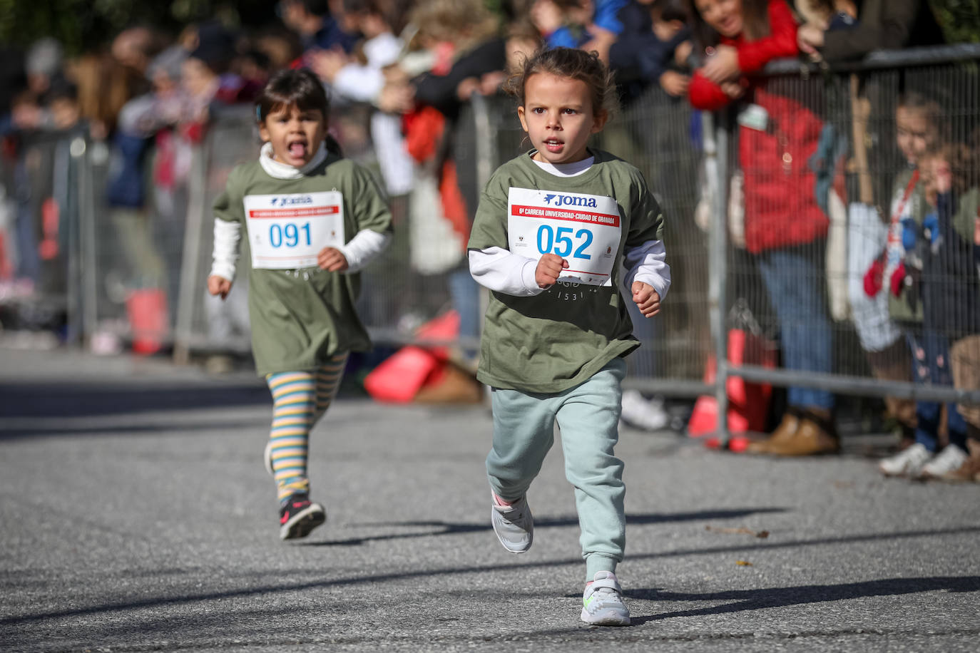 240 niños y niñas participan en la primera jornada de la sexta edición de la Carrera Universidad Ciudad de Granada