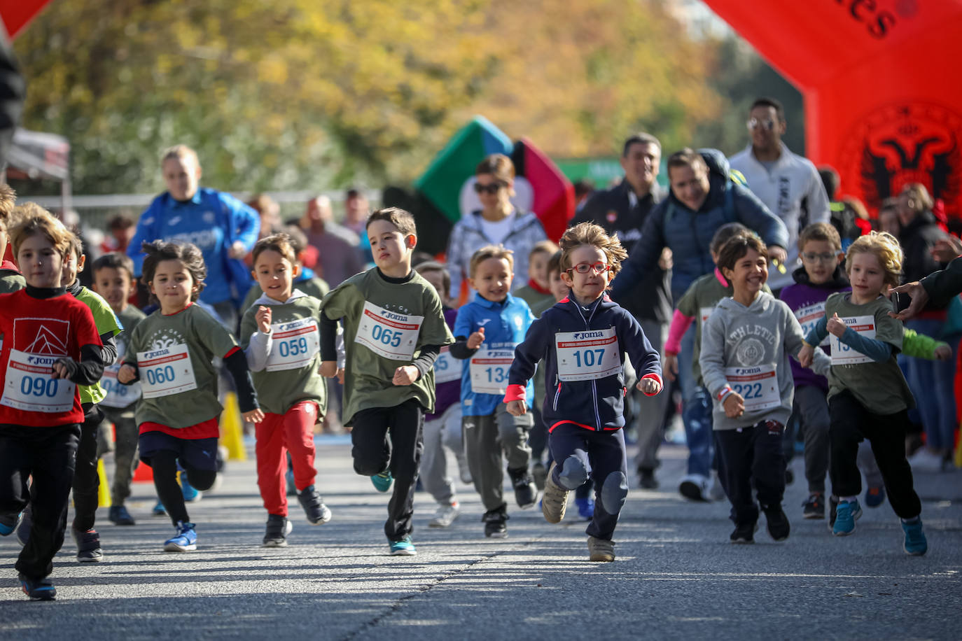 240 niños y niñas participan en la primera jornada de la sexta edición de la Carrera Universidad Ciudad de Granada