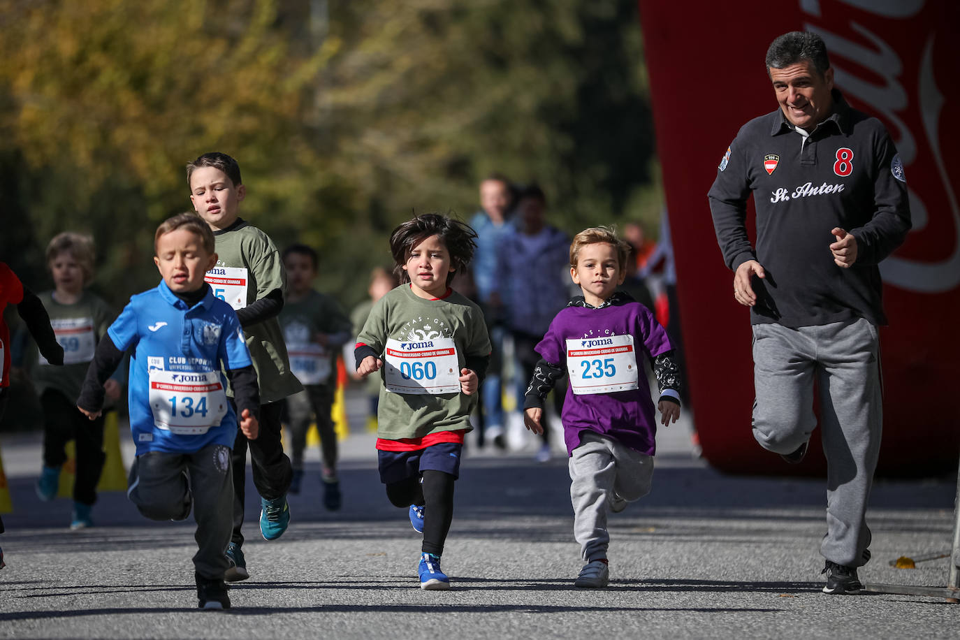 240 niños y niñas participan en la primera jornada de la sexta edición de la Carrera Universidad Ciudad de Granada