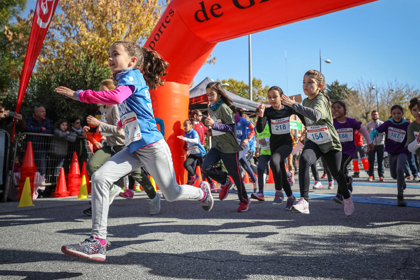 240 niños y niñas participan en la primera jornada de la sexta edición de la Carrera Universidad Ciudad de Granada