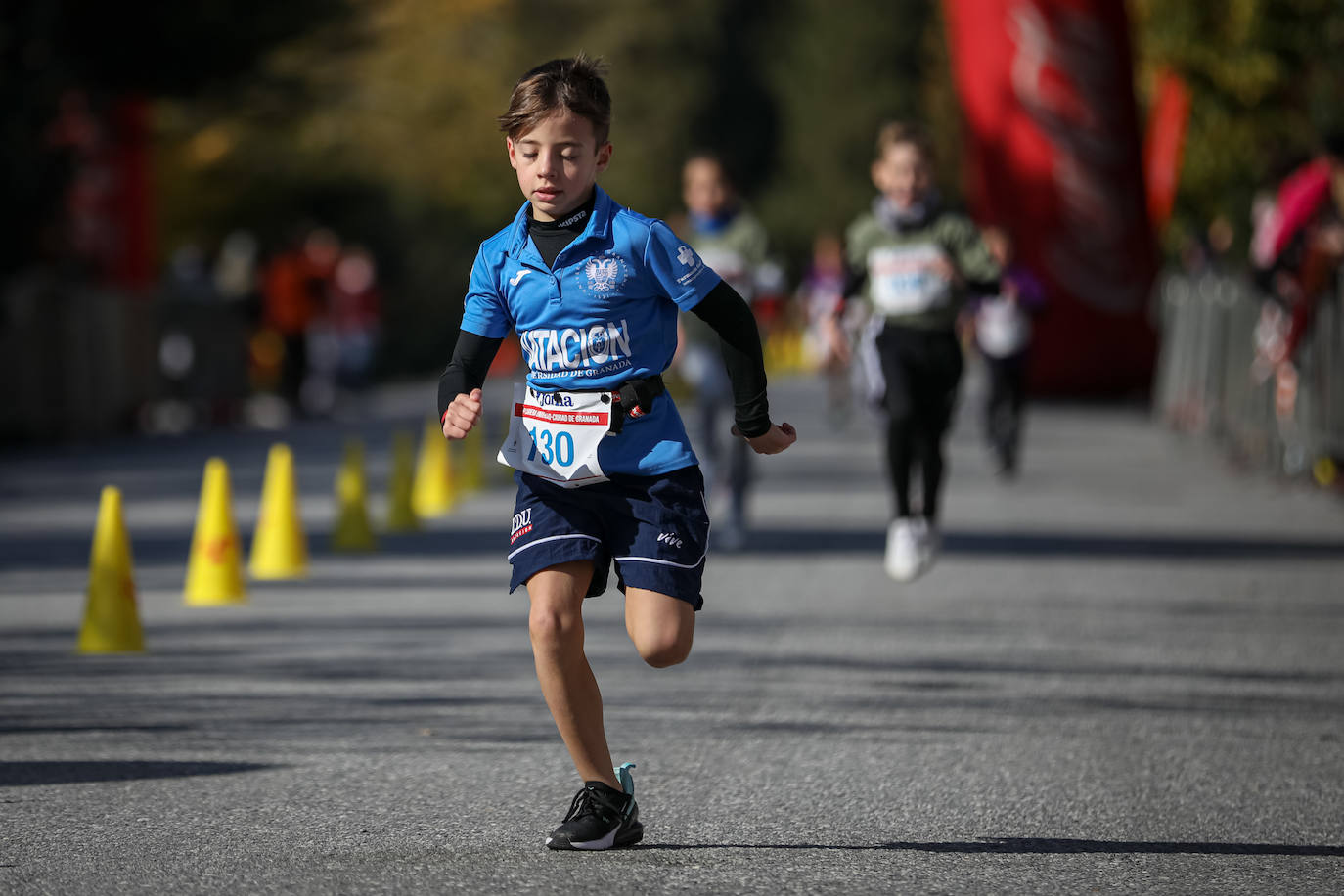 240 niños y niñas participan en la primera jornada de la sexta edición de la Carrera Universidad Ciudad de Granada