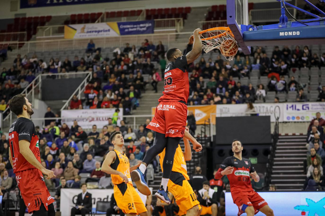 El Covirán pasa por encima de un desacertado Lleida (86-47)