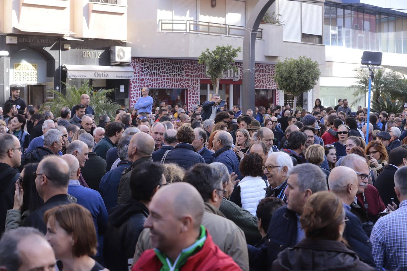 Miles de personas se han citado hoy en Motril para protestar por la situación del campo y pedir soluciones