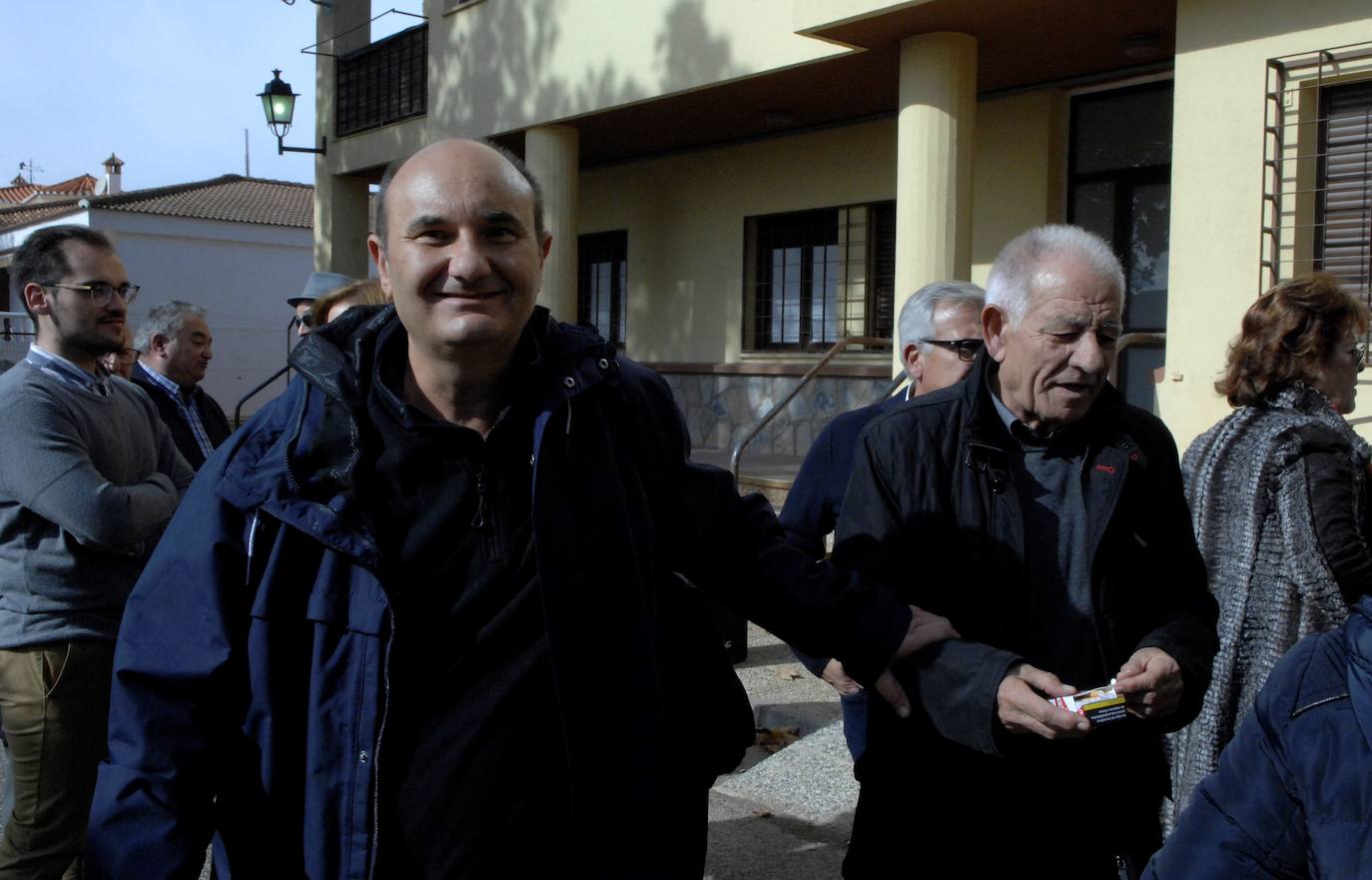 Fotos: Así ha sido el homenaje a los dos guardias civiles asesinados en Granada hace un siglo